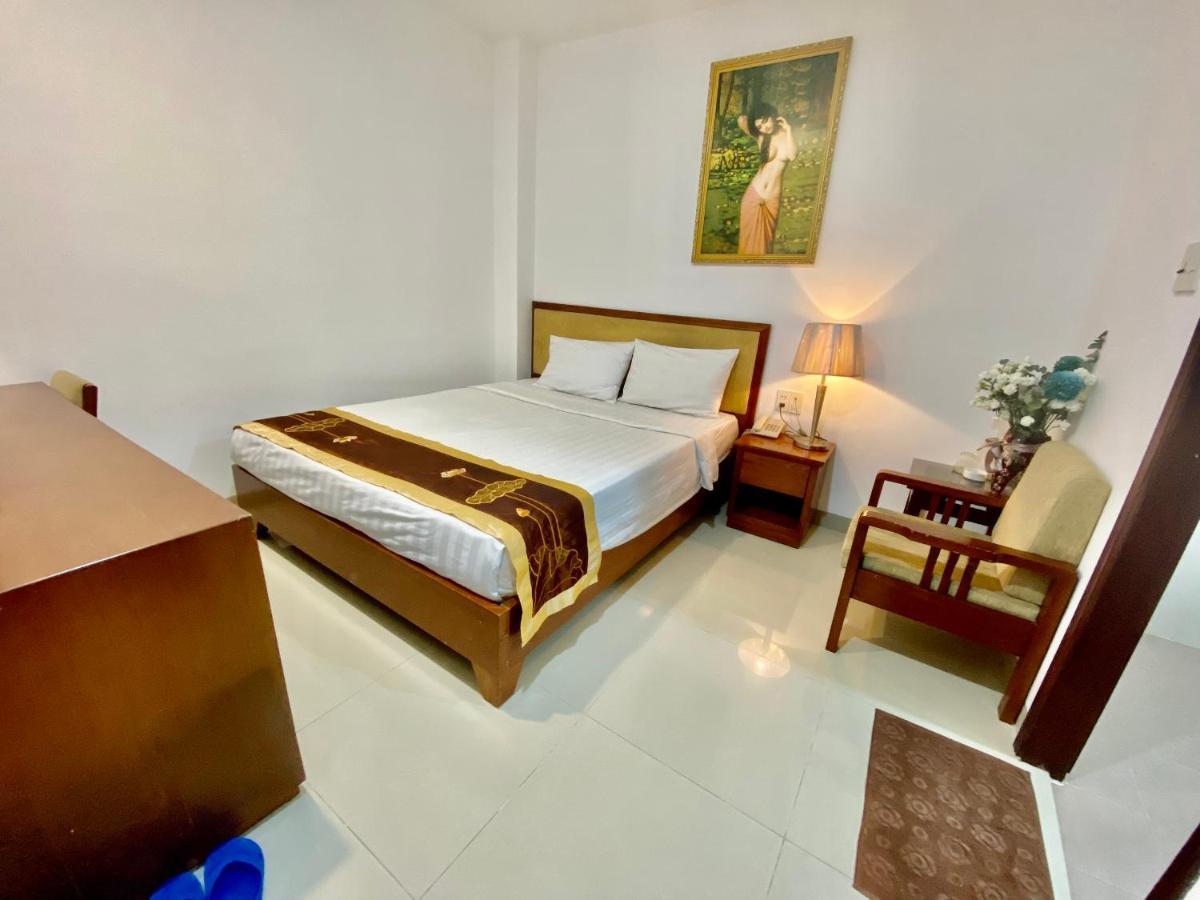 Reddoorz Ruby Star Hotel Truong Dinh Ho Chi Minh City Exterior photo