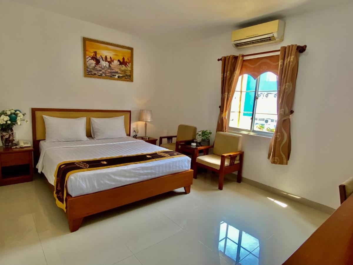 Reddoorz Ruby Star Hotel Truong Dinh Ho Chi Minh City Exterior photo