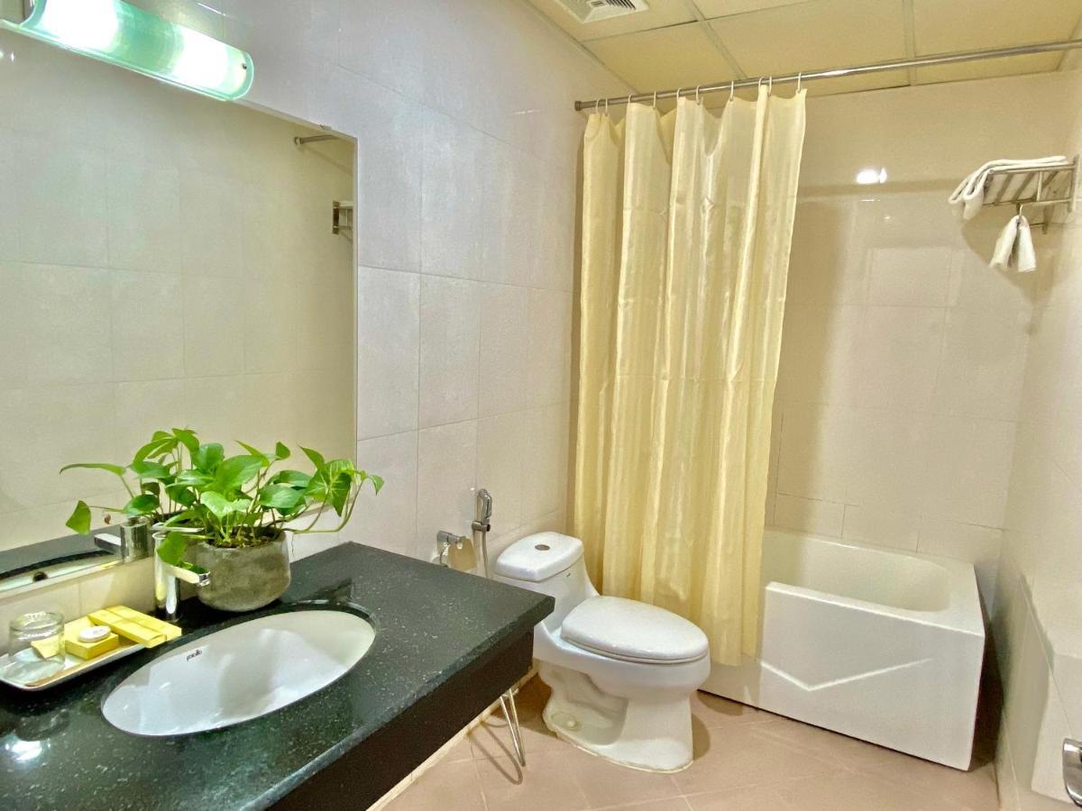 Reddoorz Ruby Star Hotel Truong Dinh Ho Chi Minh City Exterior photo