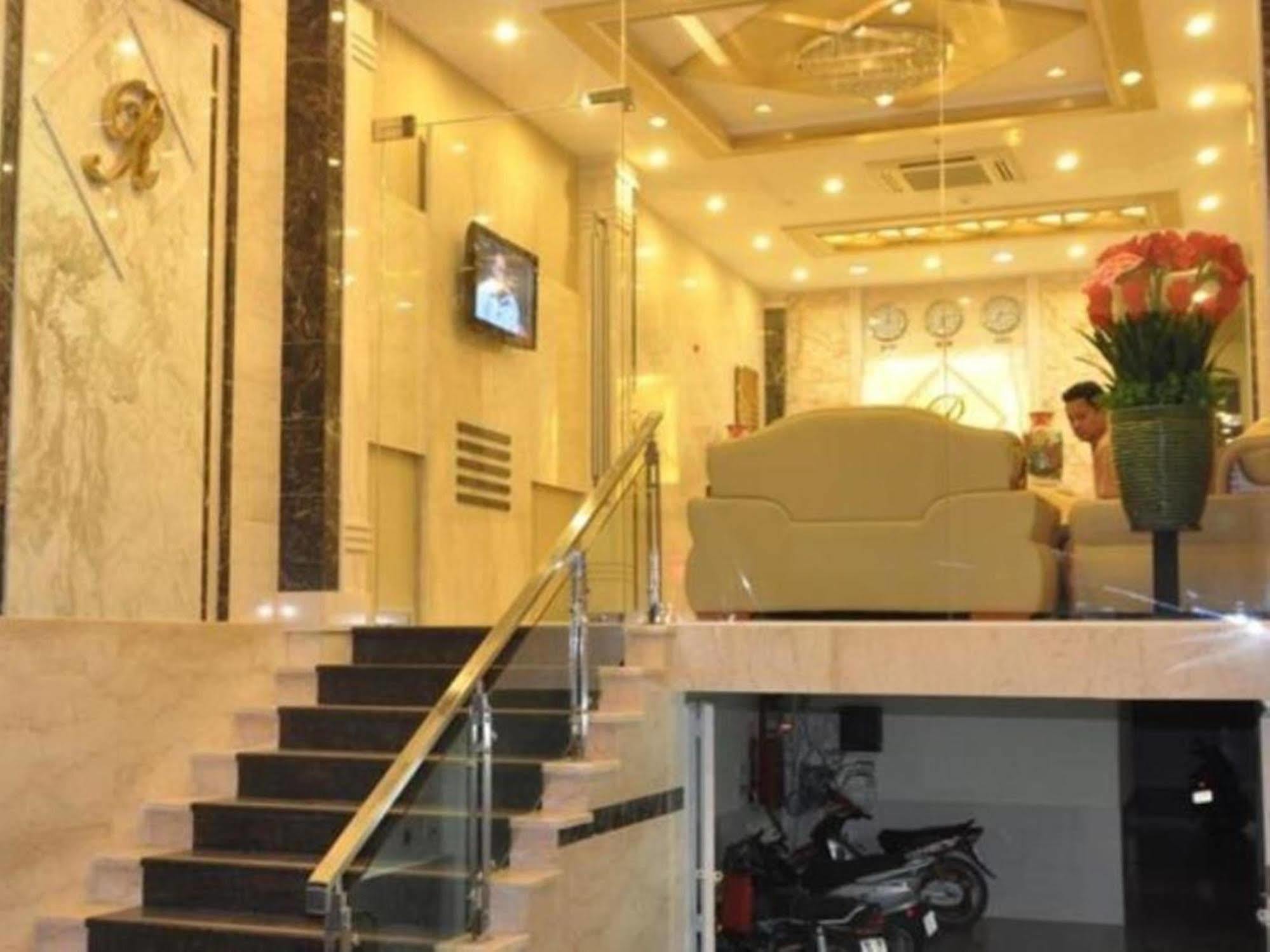 Reddoorz Ruby Star Hotel Truong Dinh Ho Chi Minh City Exterior photo